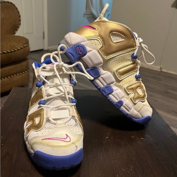 Nike - Picture 3 of 6